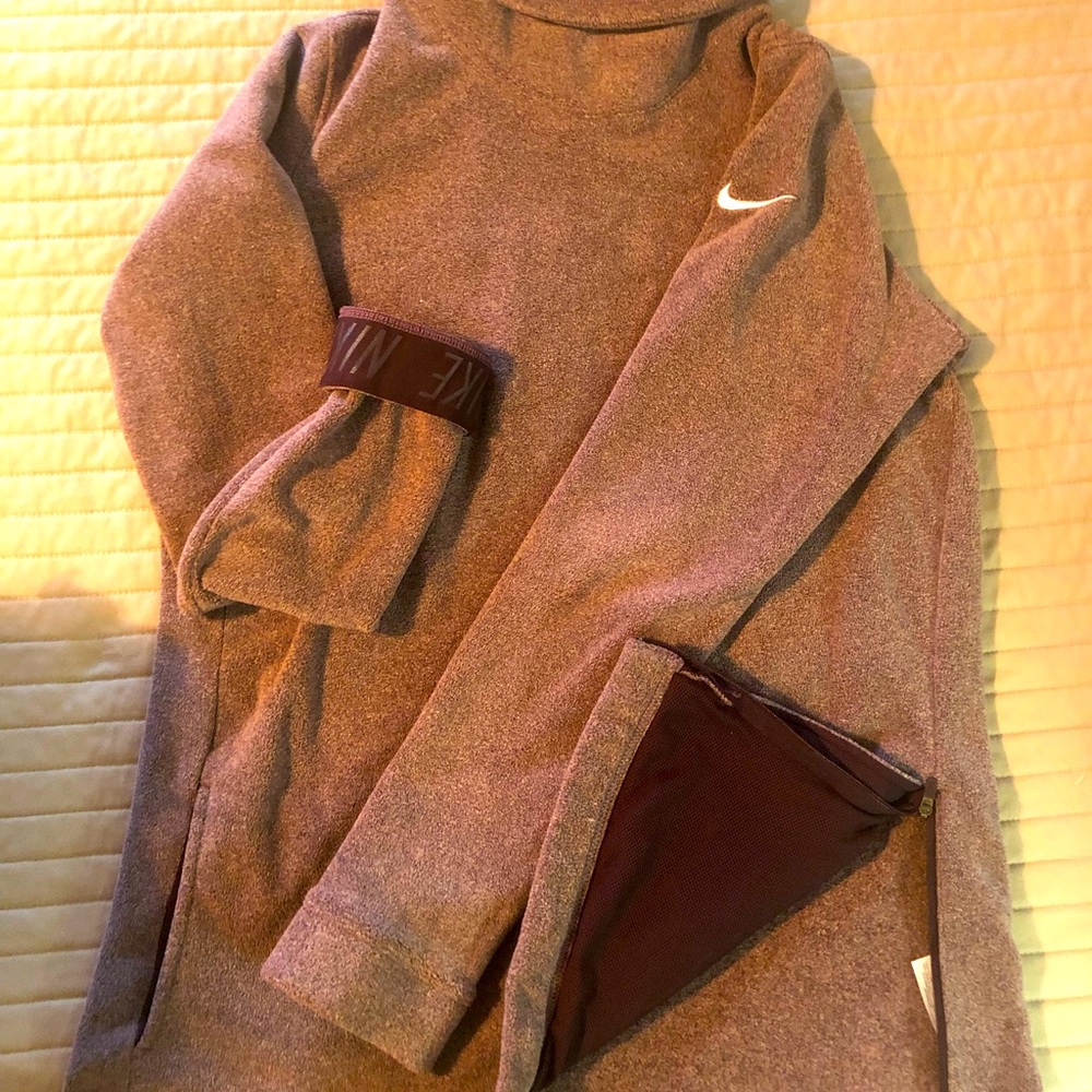 Nike fleece pullover